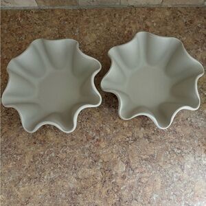 Pampered Chef Stoneware Tortilla Shell Bakers. Set of 2. New!